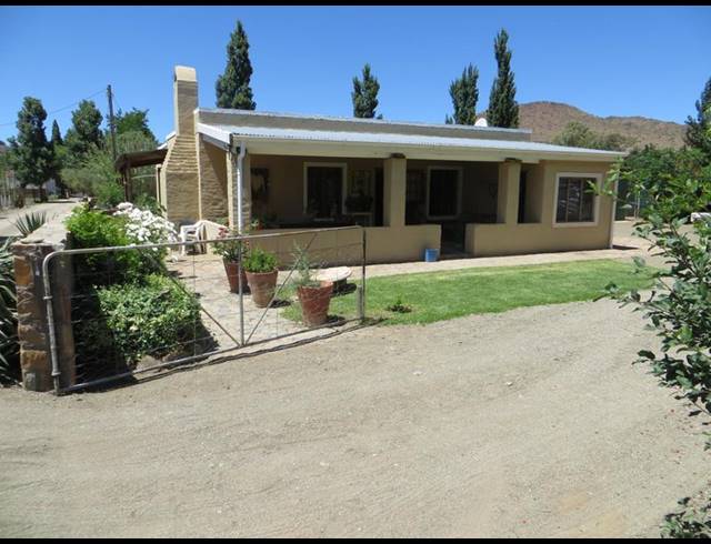 3 BEDROOM HOUSE FOR SALE IN NIEU BETHESDA